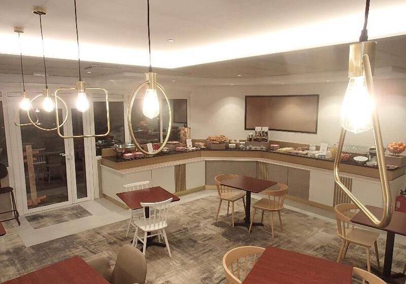 Brit Hotel Orléans St Jean De Braye   L Antarès