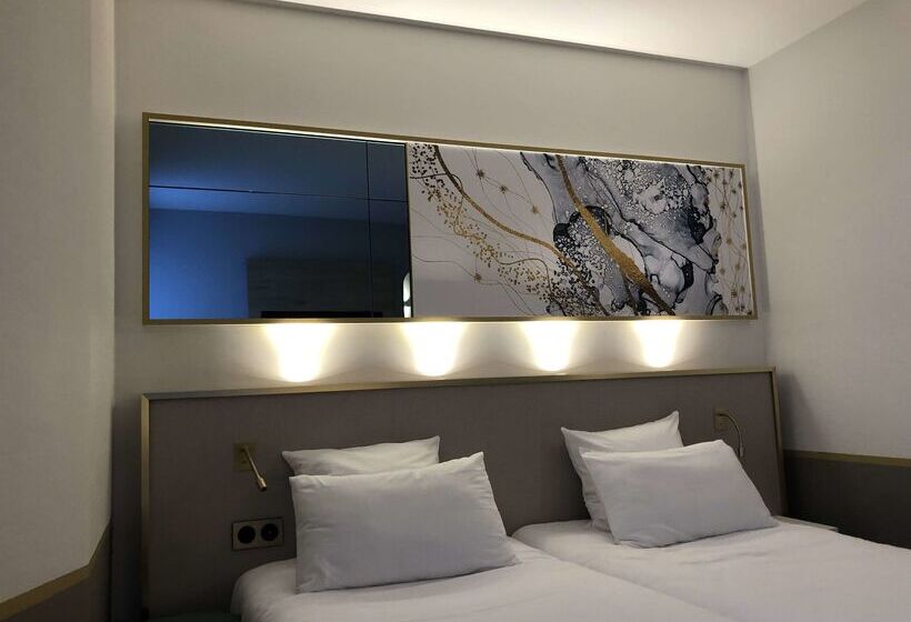 Brit Hotel Orléans St Jean De Braye   L Antarès