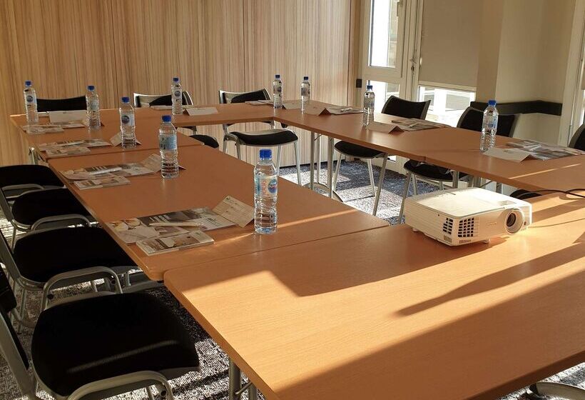 Brit Hotel Orléans St Jean De Braye   L Antarès