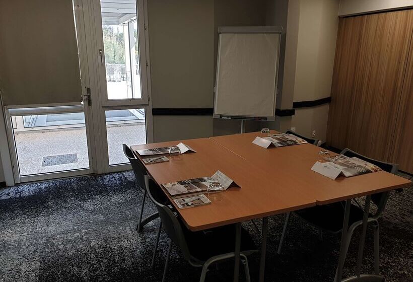 Brit Hotel Orléans St Jean De Braye   L Antarès