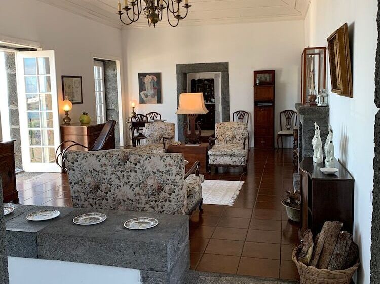 هتل Casa Das Barcas