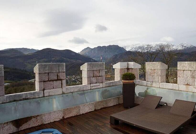 فندق Castillo Del Bosque La Zoreda