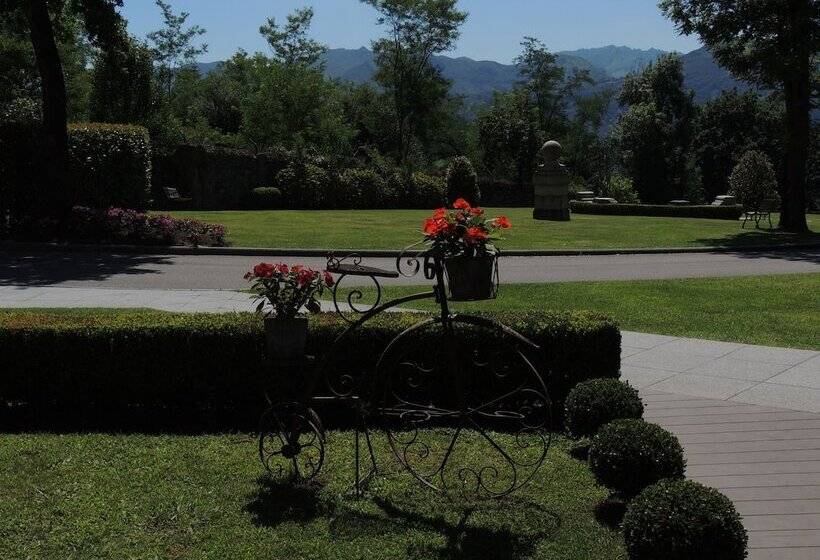 فندق Castillo Del Bosque La Zoreda