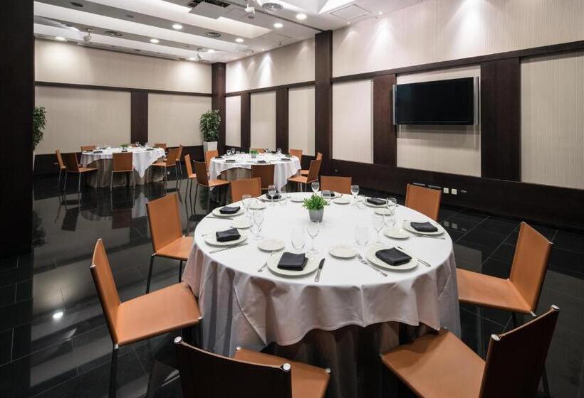 Отель Catalonia Rigoletto