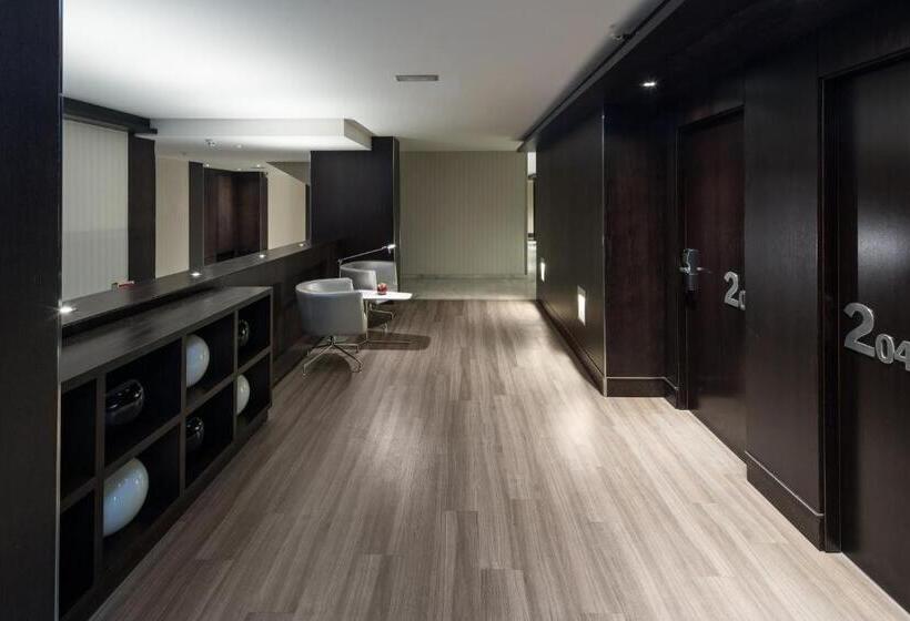 Отель Catalonia Rigoletto