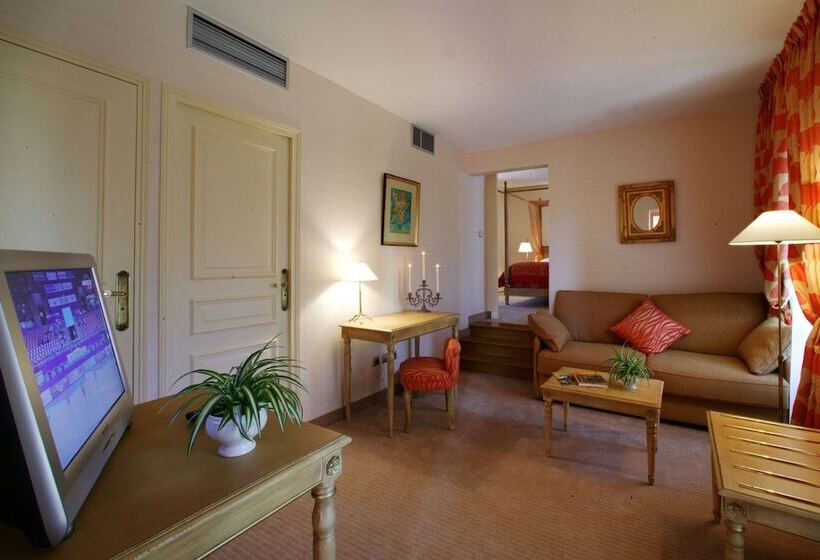 هتل Clos La Boetie & Spa