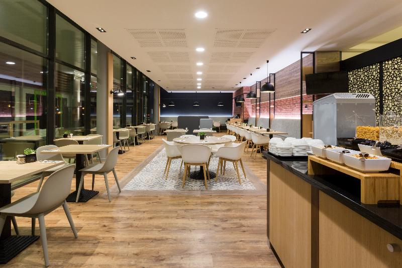 هتل Courtyard By Marriott Toulouse Airport