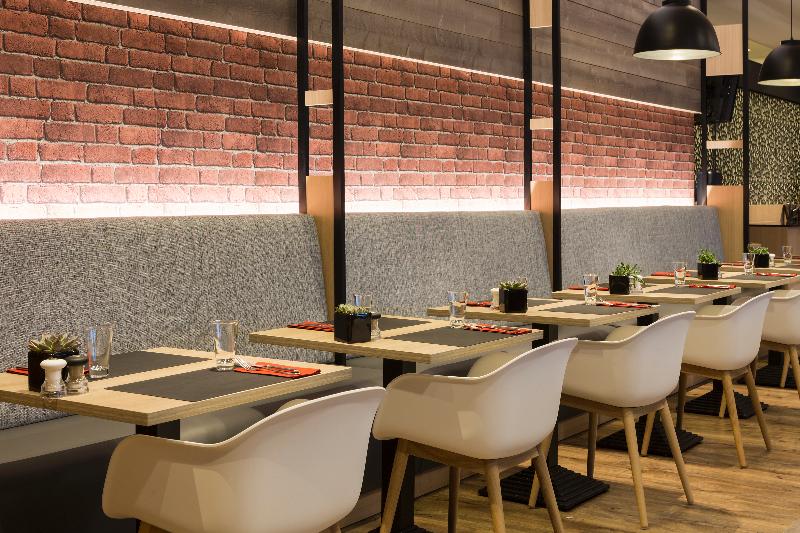 هتل Courtyard By Marriott Toulouse Airport