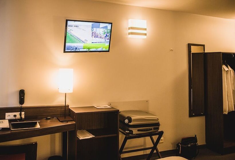 Dc Hotel Charleroi Airport