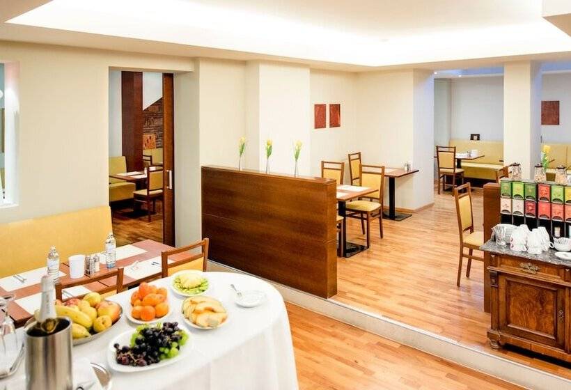 Отель Der Kaiserhof Ried