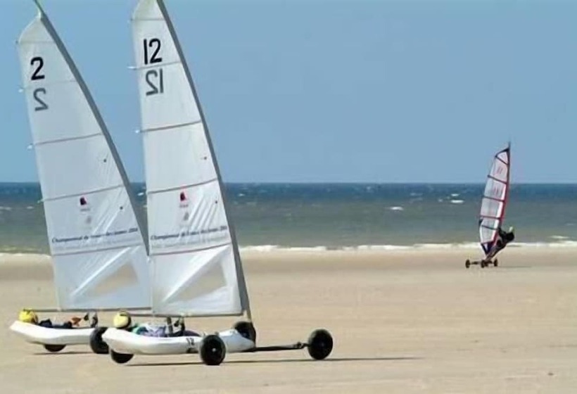 호텔 Du Cheval Blanc