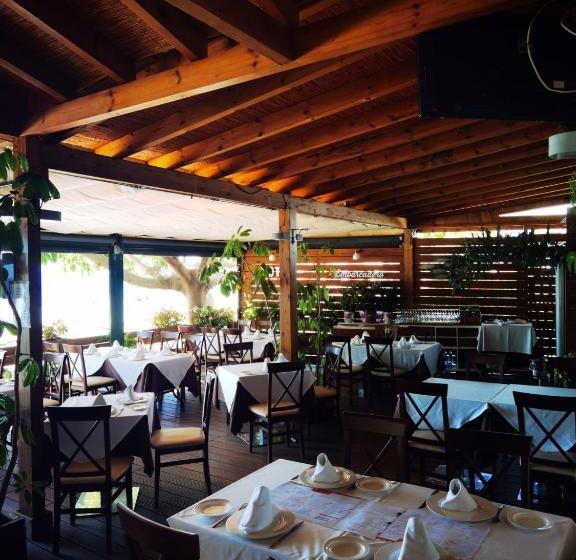 בית מלון כפרי Embarcadero De Calahonda De Granada