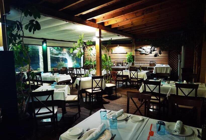 בית מלון כפרי Embarcadero De Calahonda De Granada