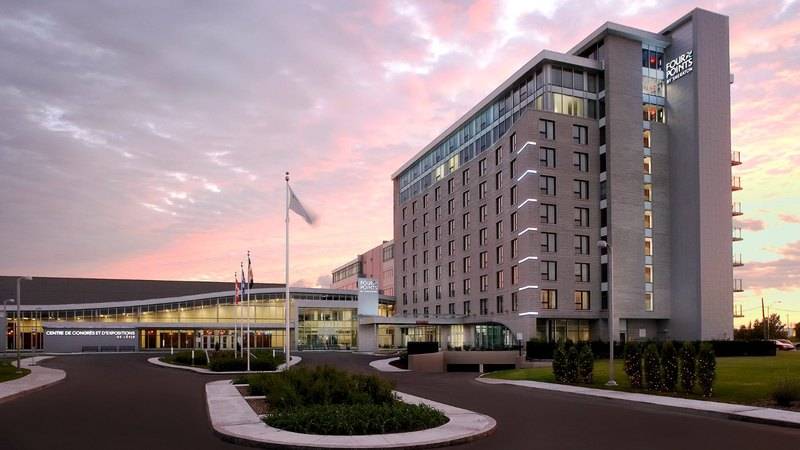 فندق Four Points By Sheraton Levis Convention Centre