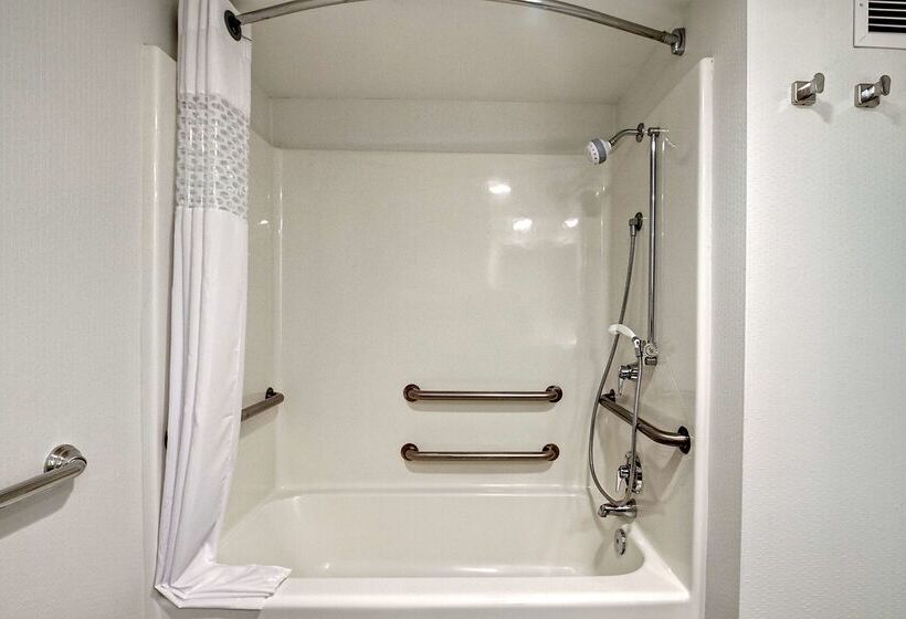 فندق Hampton Inn & Suites Asheville Airport