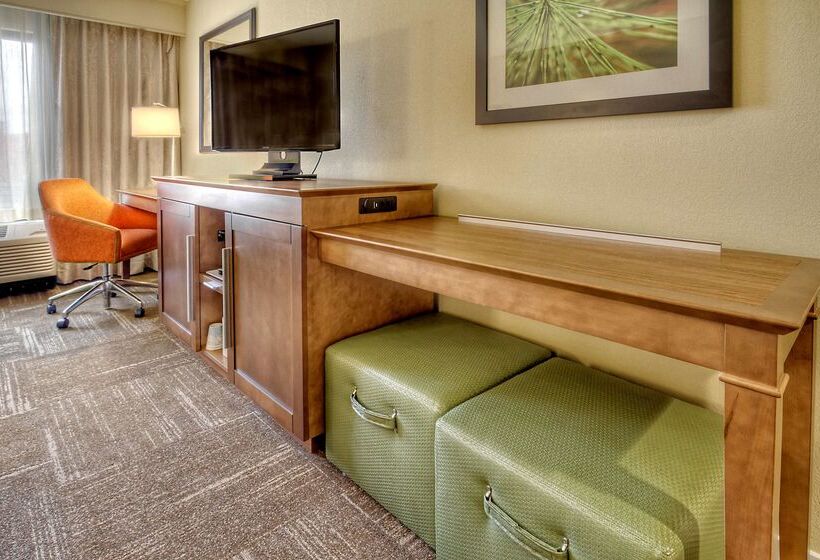 فندق Hampton Inn & Suites Asheville Airport