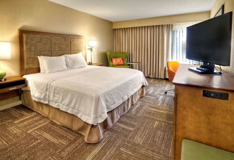 فندق Hampton Inn & Suites Asheville Airport