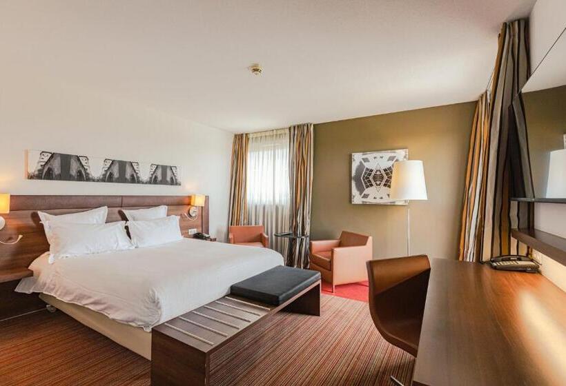 בית מלון כפרי Holiday Inn Mulhouse, An Ihg