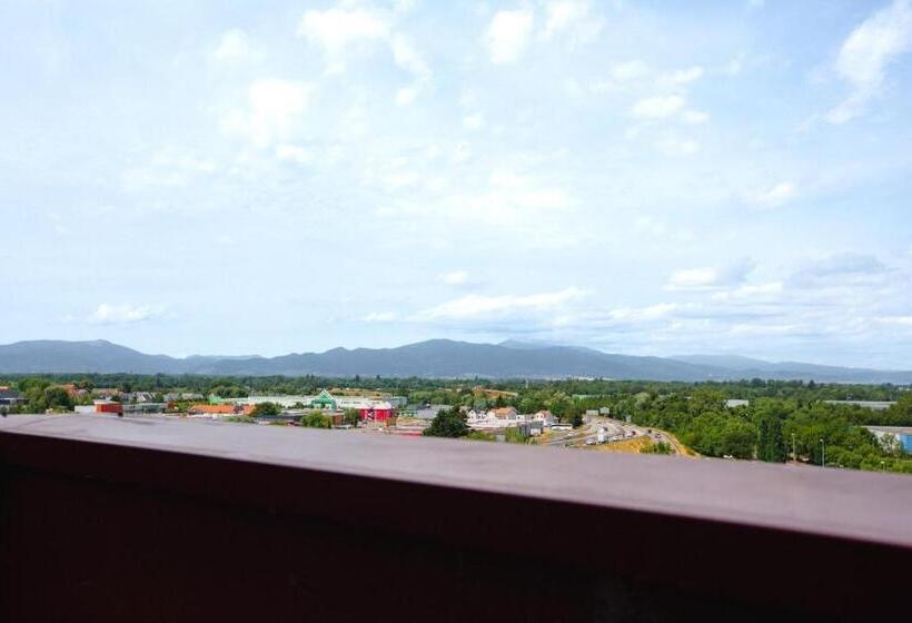 בית מלון כפרי Holiday Inn Mulhouse, An Ihg