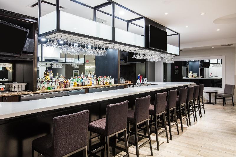 فندق Holiday Inn & Suites Grande Prairie, An Ihg