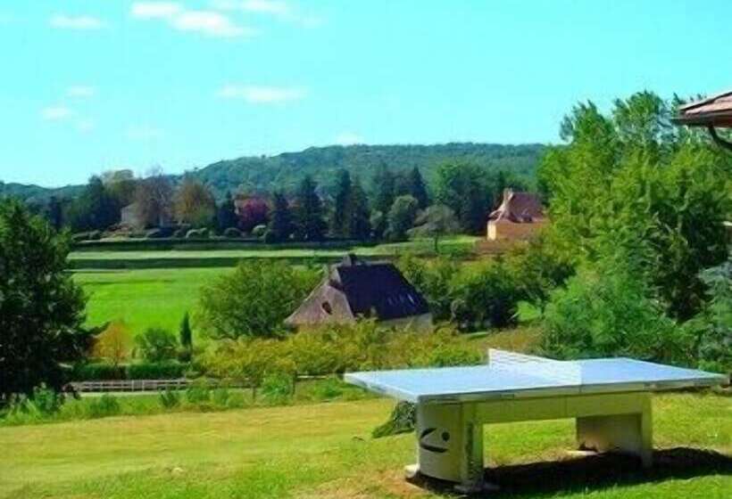 فندق Hôtel Le Clos Roussillon