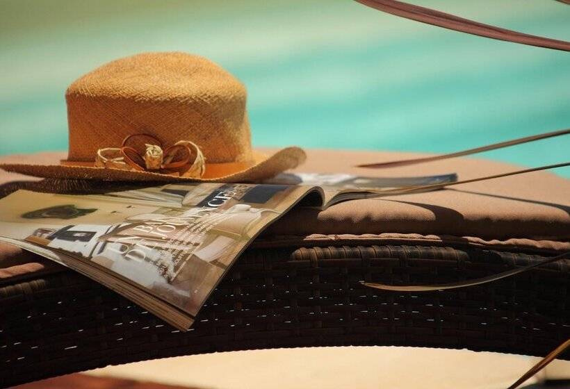 فندق Hôtel Le Clos Roussillon