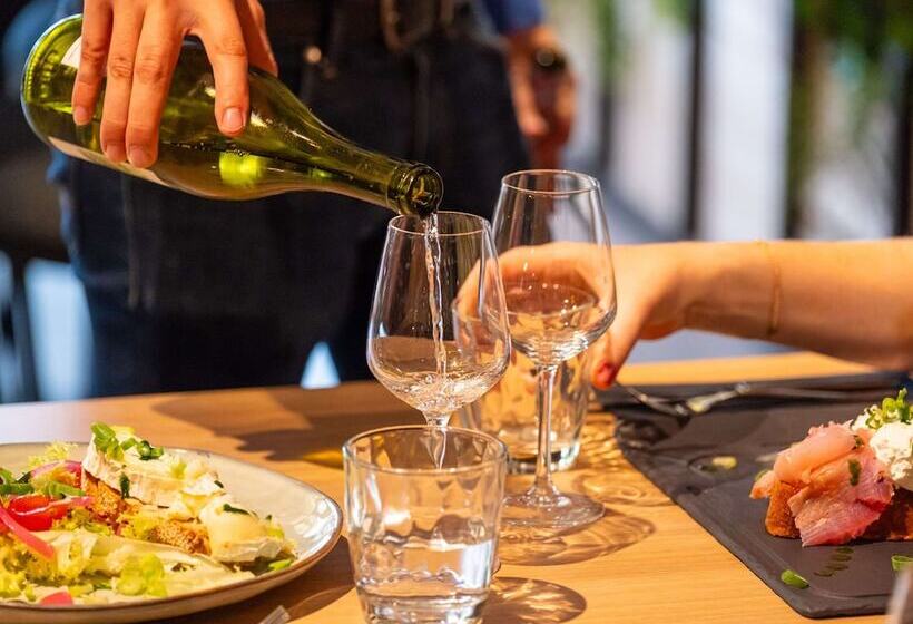 בית מלון כפרי Ibis Nantes Treillières