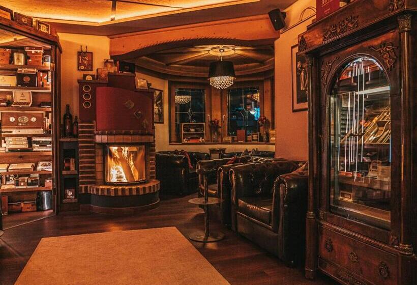 Отель Kristall Adults Only