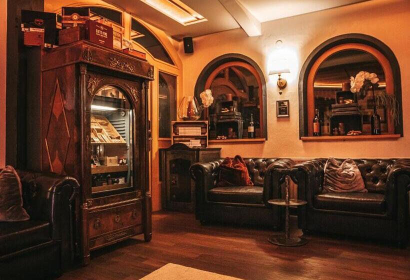 Отель Kristall Adults Only