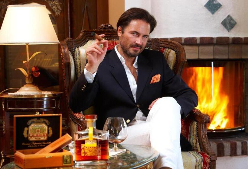 Отель Kristall Adults Only