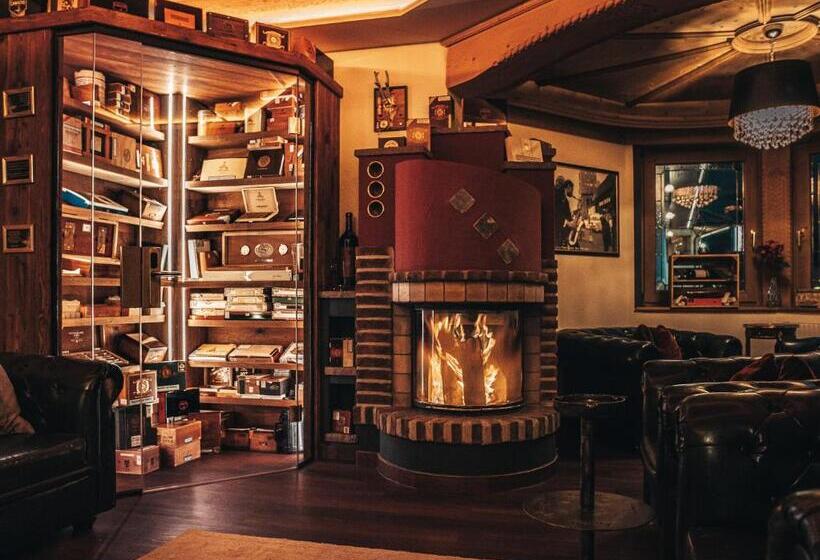 Отель Kristall Adults Only