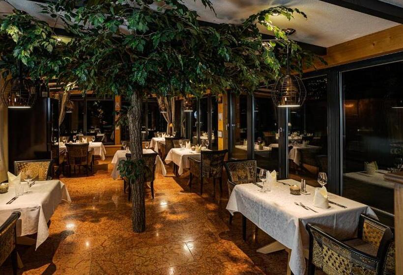 Отель Kristall Adults Only