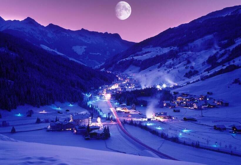 בית מלון כפרי Kristall   Adults Only