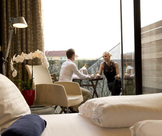 ホテル Lava Inn   24 H Check In   Nähe Lkh, Landeskrankenhaus, Feldbach