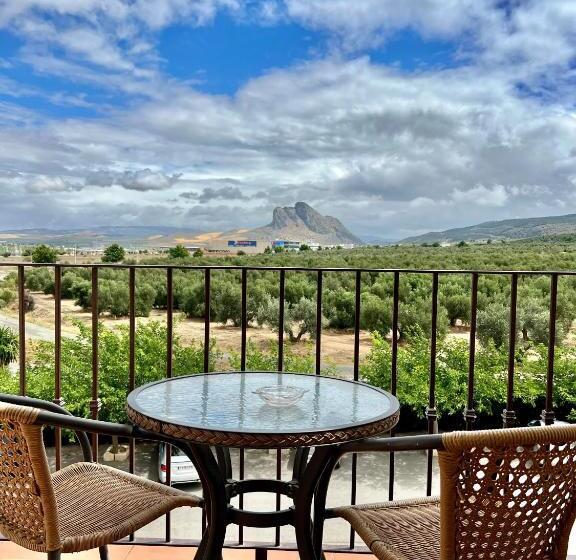 Отель Los Dolmenes