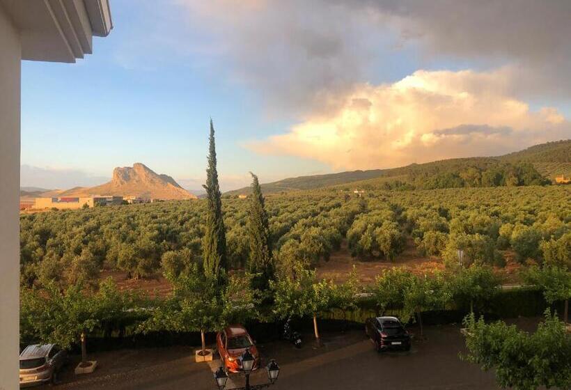 Отель Los Dolmenes