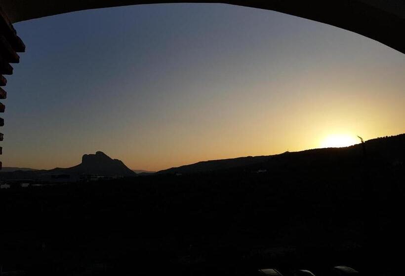 Отель Los Dolmenes