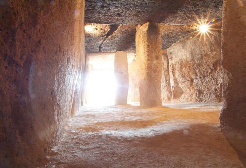Отель Los Dolmenes