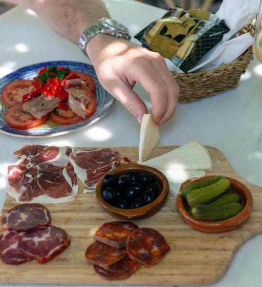 Отель Madreselva Grupo Califa