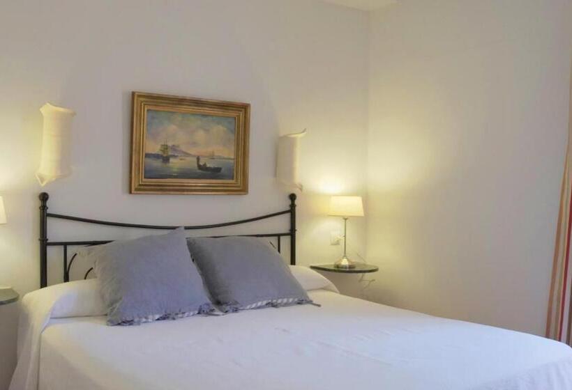 Отель Madreselva Grupo Califa