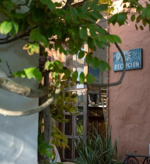 Отель Madreselva Grupo Califa