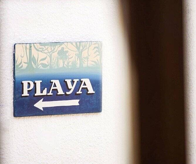 Отель Madreselva Grupo Califa