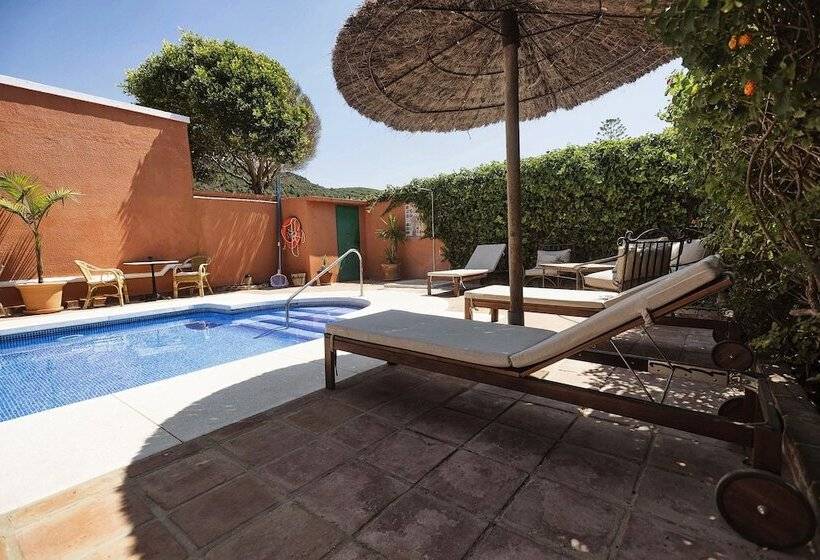 Отель Madreselva Grupo Califa