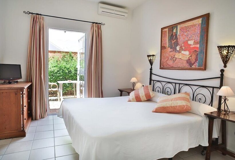 Отель Madreselva Grupo Califa