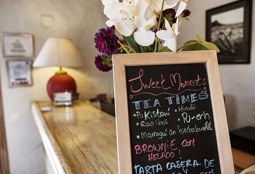 Отель Madreselva Grupo Califa