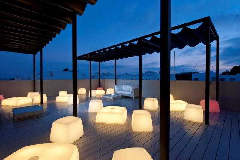 ホテル Migjorn Ibiza Suites & Spa