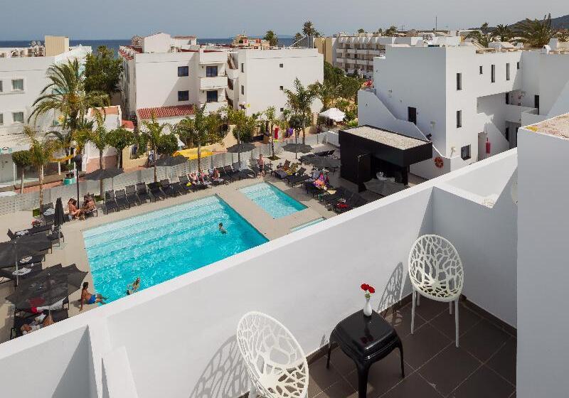 ホテル Migjorn Ibiza Suites & Spa