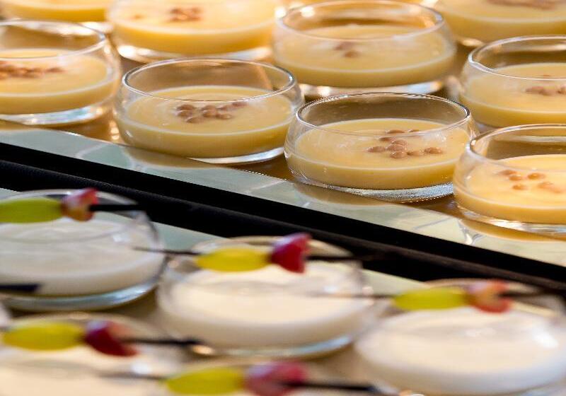 ホテル Migjorn Ibiza Suites & Spa