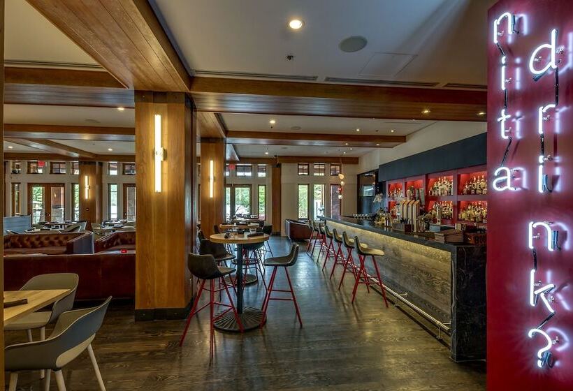 ホテル Nita Lake Lodge