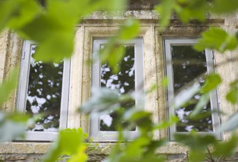 호텔 Pear Tree Inn Whitley